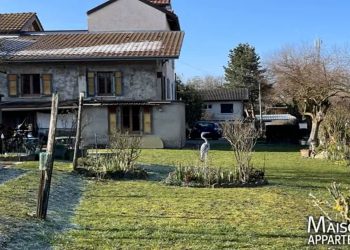 découvrez les conséquences dramatiques d'une maison incendiée suite à la résiliation d'assurance. informez-vous sur les enjeux juridiques, les recours possibles et les conseils pour protéger votre bien.