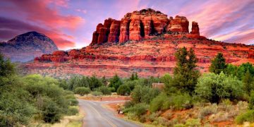découvrez comment les faibles scores de crédit peuvent impacter vos primes d'assurance en arizona et quelles pénalités vous risquez. conseils pour améliorer votre situation.