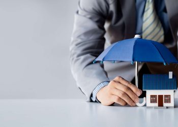 découvrez pourquoi votre assurance habitation peut être excessive et comment comparer les offres pour réduire vos cotisations tout en bénéficiant d'une meilleure couverture.