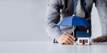 découvrez pourquoi votre assurance habitation peut être excessive et comment comparer les offres pour réduire vos cotisations tout en bénéficiant d'une meilleure couverture.