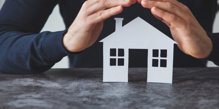 découvrez les raisons de la hausse de l'assurance habitation en 2024, les facteurs qui influencent les tarifs et des conseils pour mieux gérer vos dépenses d'assurance logement.