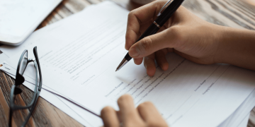 découvrez nos astuces efficaces pour réduire votre facture d'assurance habitation tout en conservant une bonne protection pour votre logement.