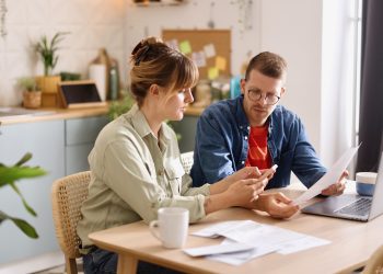 découvrez les raisons de la hausse des tarifs d'assurance habitation et comment protéger votre budget face à ces augmentations.