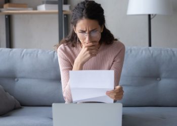 Certaines personnes préfèrent renoncer à leur assurance habitation tout en décidant de rester chez elles